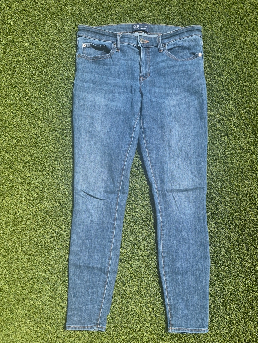 GAP Women’s Classic Medium Blue Skinny Legging Jeans